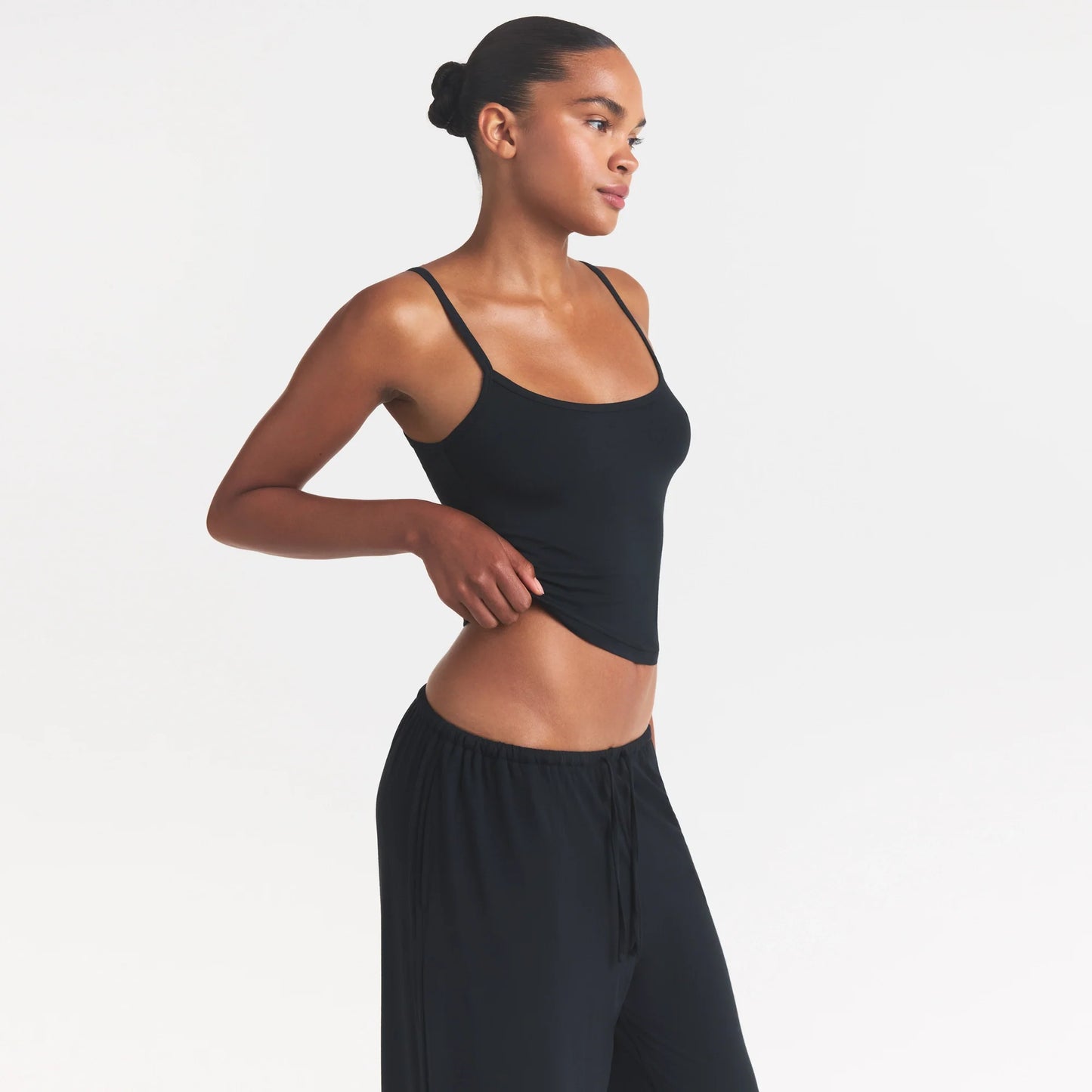 SKIMS SLEEP CAMI | ONYX