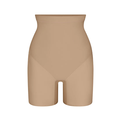 SKIMS BODY CORE SCULPT MID RISE SHORT | CLAY