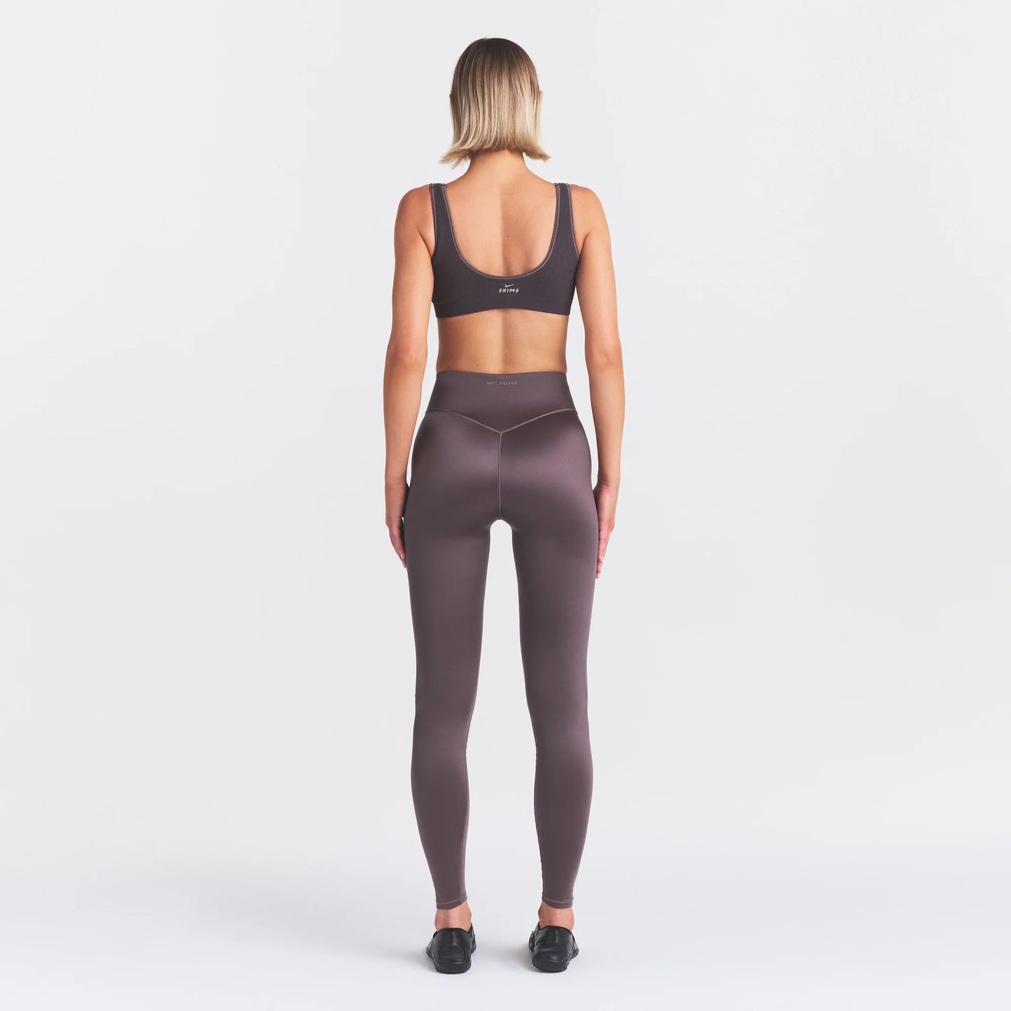 NikeSKIMS SATIN SHINE BONDED WAIST 29" LEGGING | RESIN