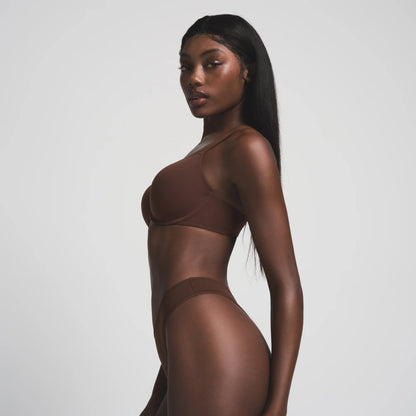 FITS EVERYBODY DIPPED FRONT THONG | COCOA