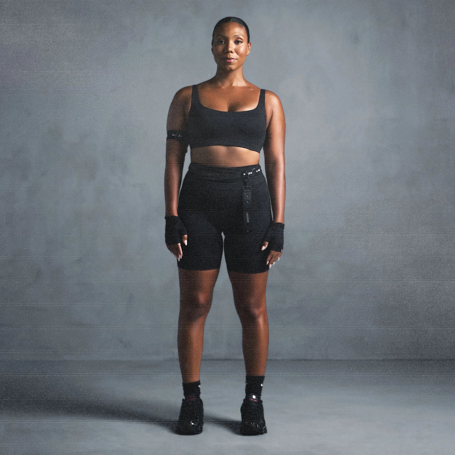 NikeSKIMS MATTE 7" BIKER SHORT | OBSIDIAN