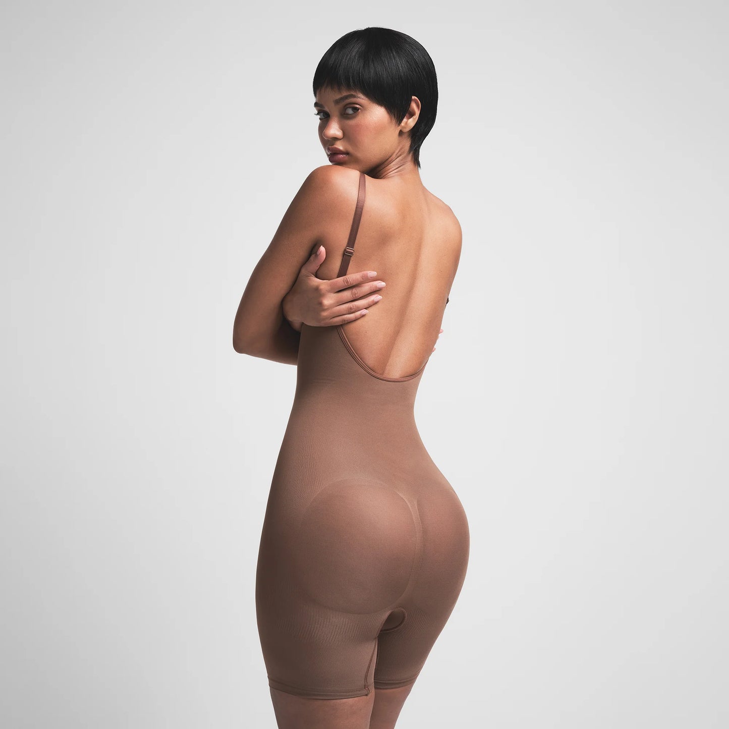 SEAMLESS SCULPT LOW BACK MID THIGH BODYSUIT | JASPER