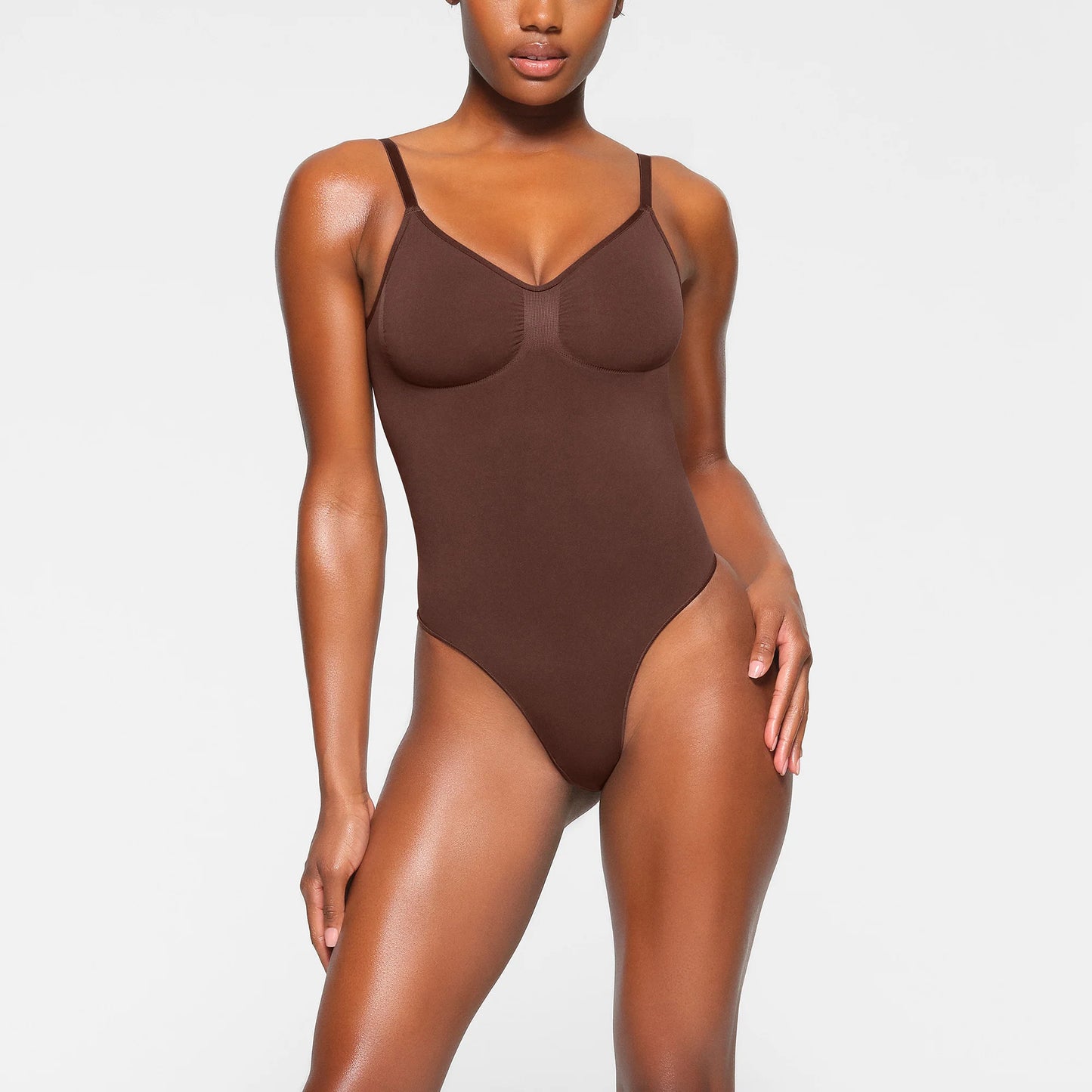 SEAMLESS SCULPT LOW BACK THONG BODYSUIT | COCOA