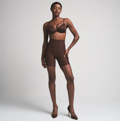 SKIMS BODY CORE SCULPT MID RISE SHORT | COCOA