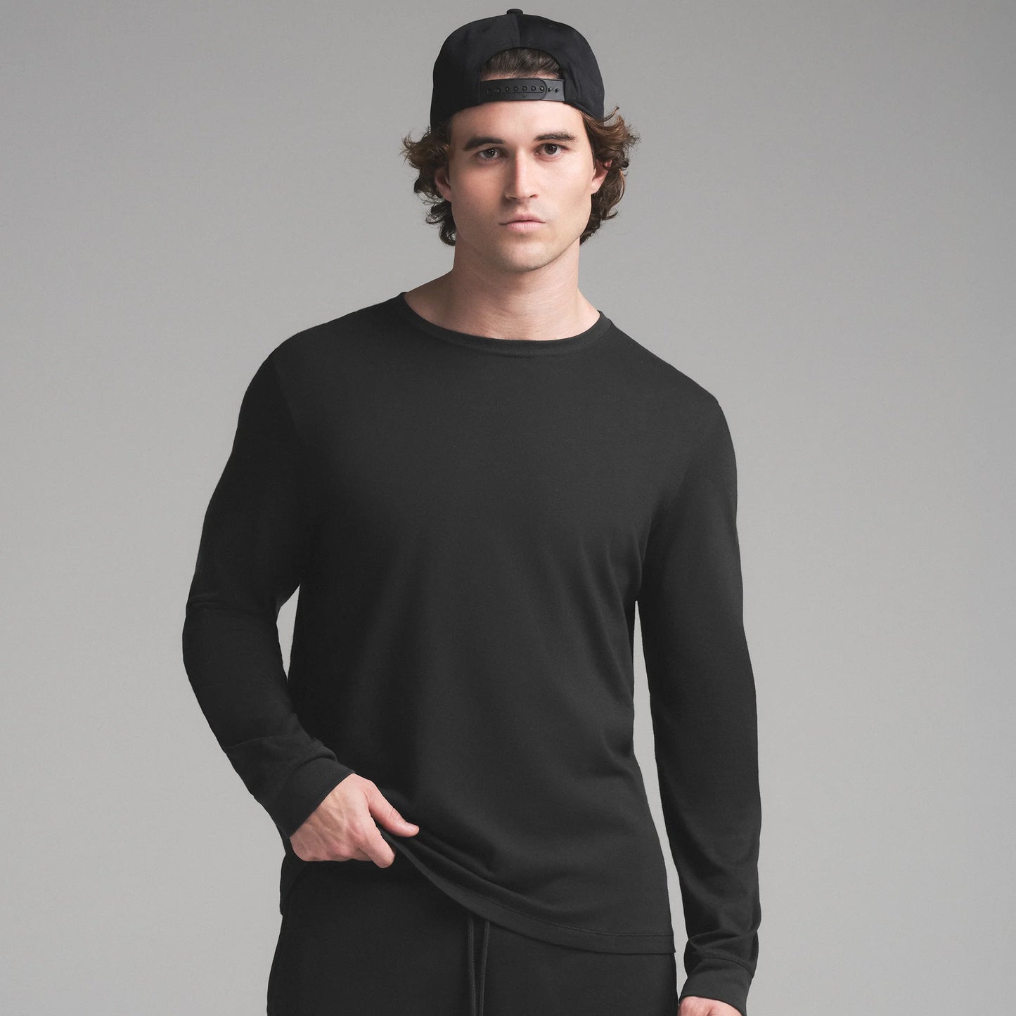SKIMS COTTON MENS CLASSIC LONG SLEEVE T-SHIRT | ONYX