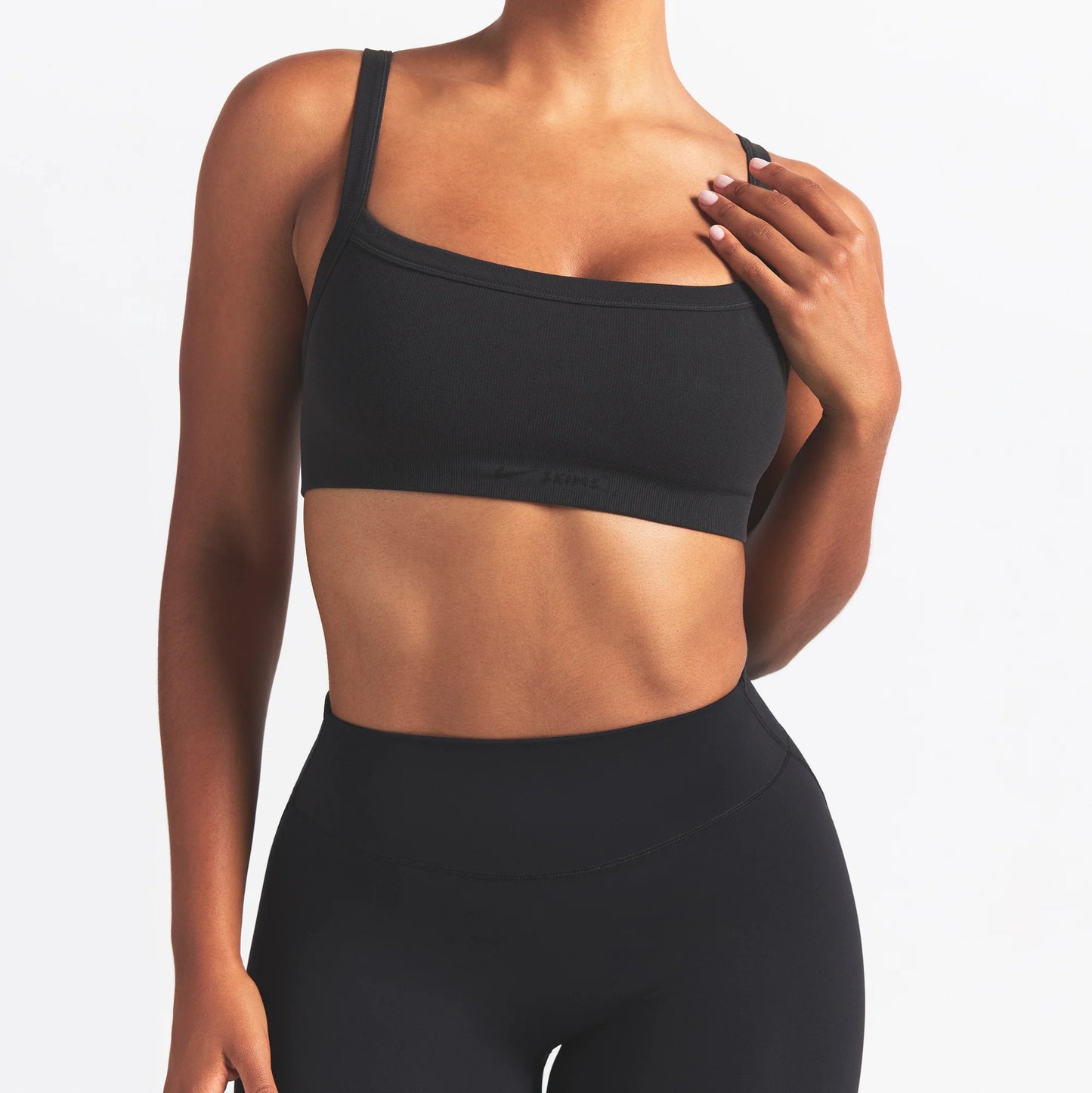 NikeSKIMS VINTAGE SEAMLESS CAMI BRA | OBSIDIAN
