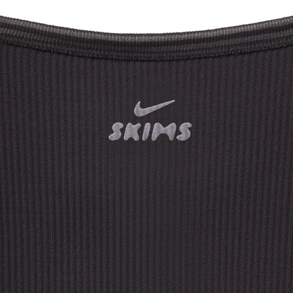 NikeSKIMS RIBBED SEAMLESS CAMI | OBSIDIAN