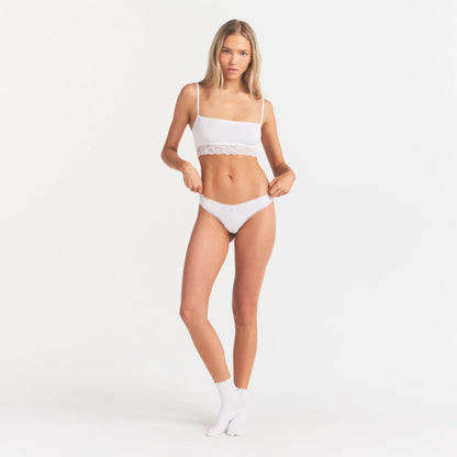 LIGHTWEIGHT COTTON LACE THONG | SNOW
