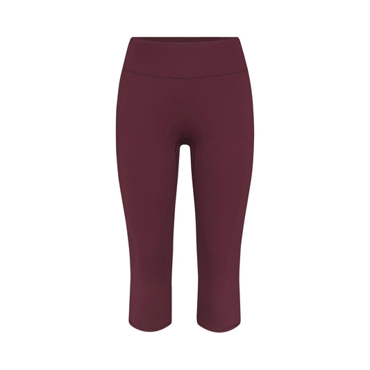 NikeSKIMS MATTE 17" CAPRI LEGGING | CURRANT