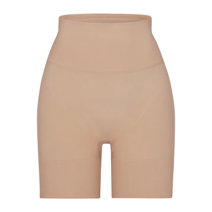 SEAMLESS SCULPT BUTT LIFTING SHORT | CLAY