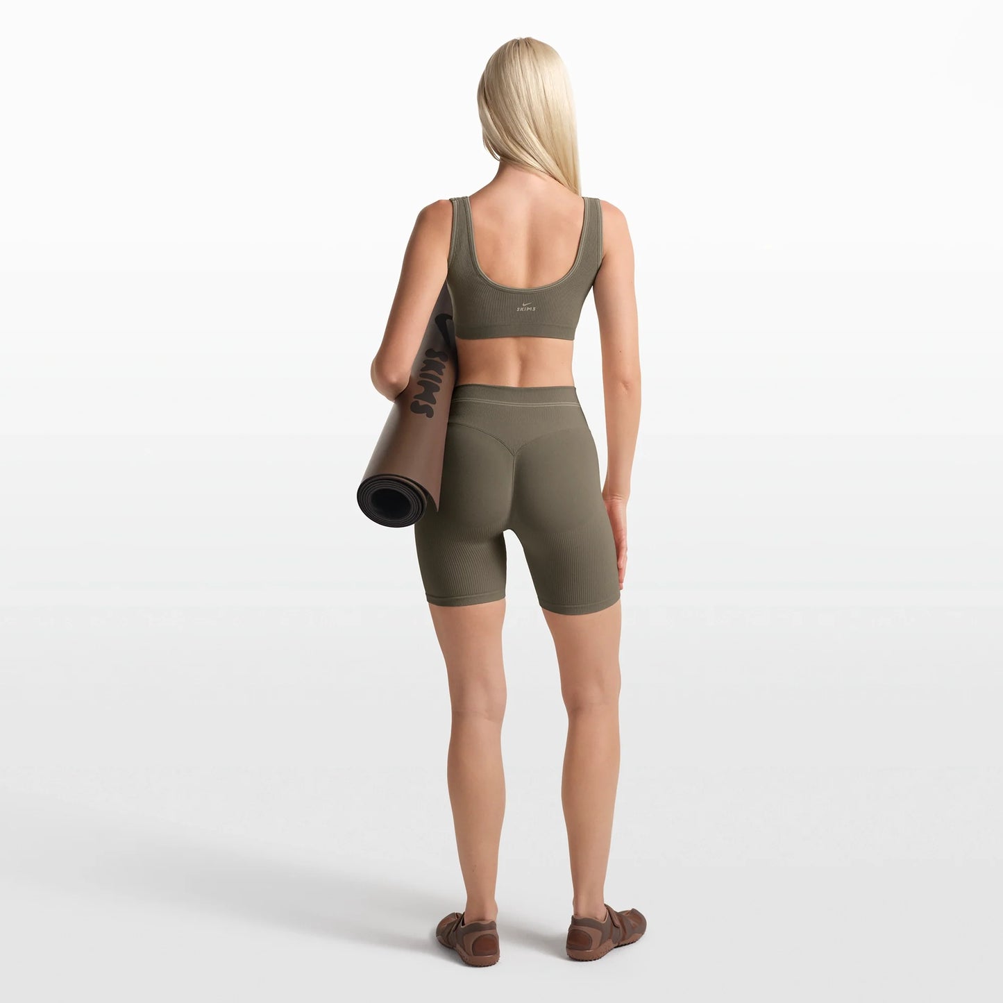 NikeSKIMS RIBBED SEAMLESS 5" BIKER SHORT | DUSTY OAKMOSS