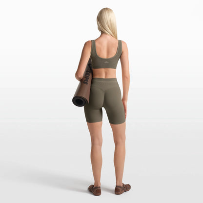 NikeSKIMS RIBBED SEAMLESS 5" BIKER SHORT | DUSTY OAKMOSS