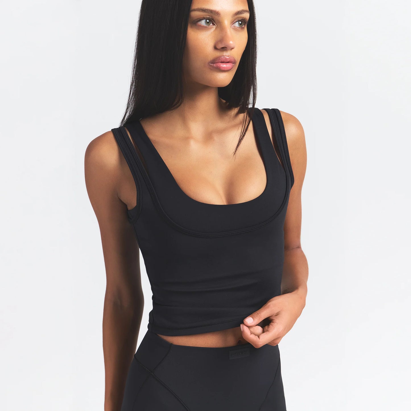 NikeSKIMS MATTE DOUBLE STRAP SCOOP TANK | OBSIDIAN