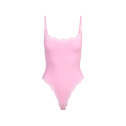 FITS EVERYBODY LACE CAMI BODYSUIT | BUBBLE GUM TONAL