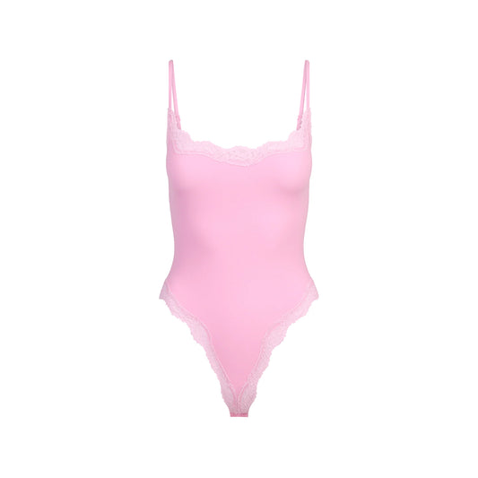 FITS EVERYBODY LACE CAMI BODYSUIT | BUBBLE GUM TONAL
