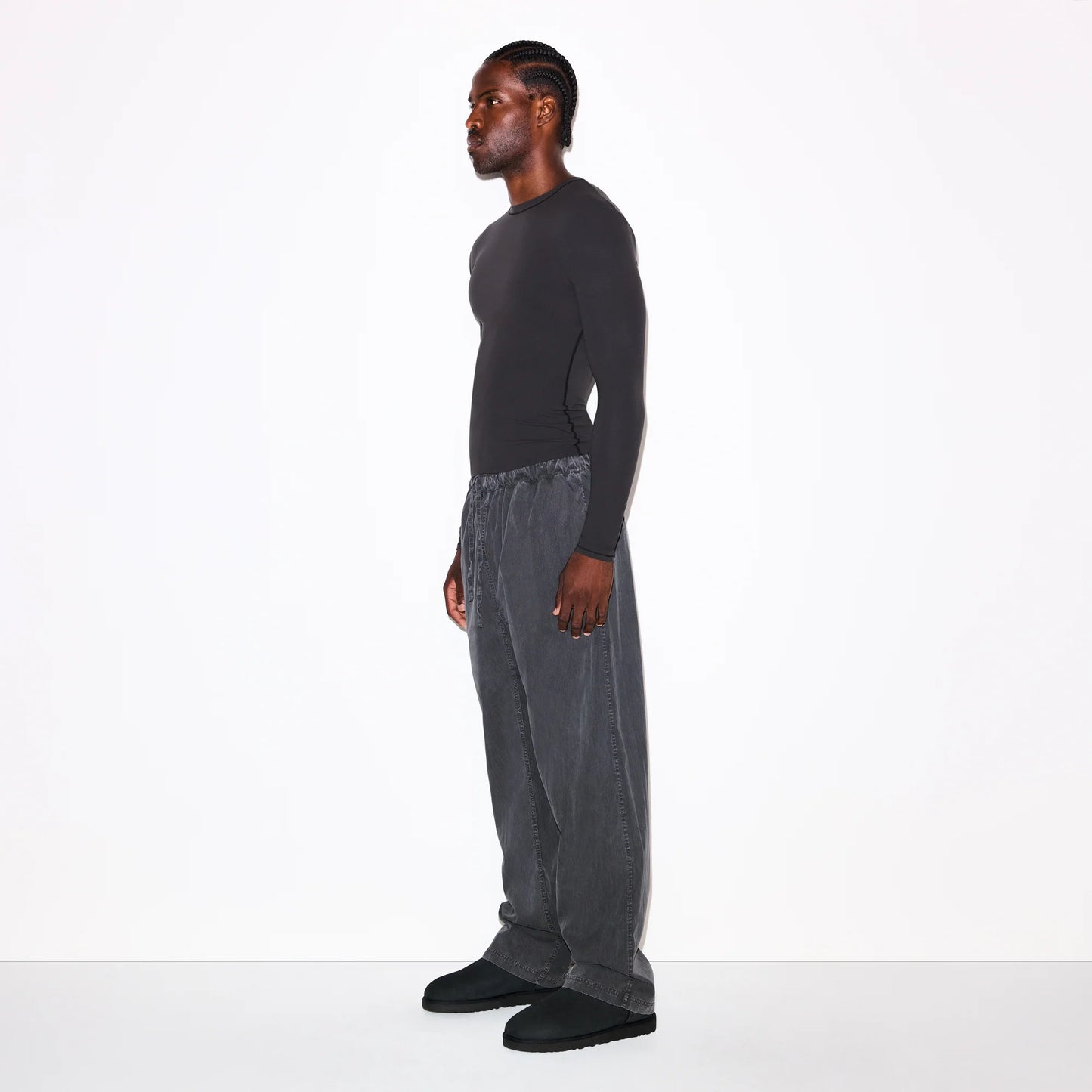 FITS EVERYBODY MENS SLIM LONG SLEEVE T-SHIRT | ONYX