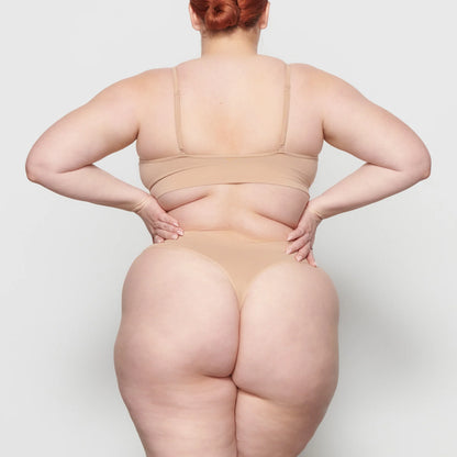 SOFT SMOOTHING SEAMLESS THONG | CLAY