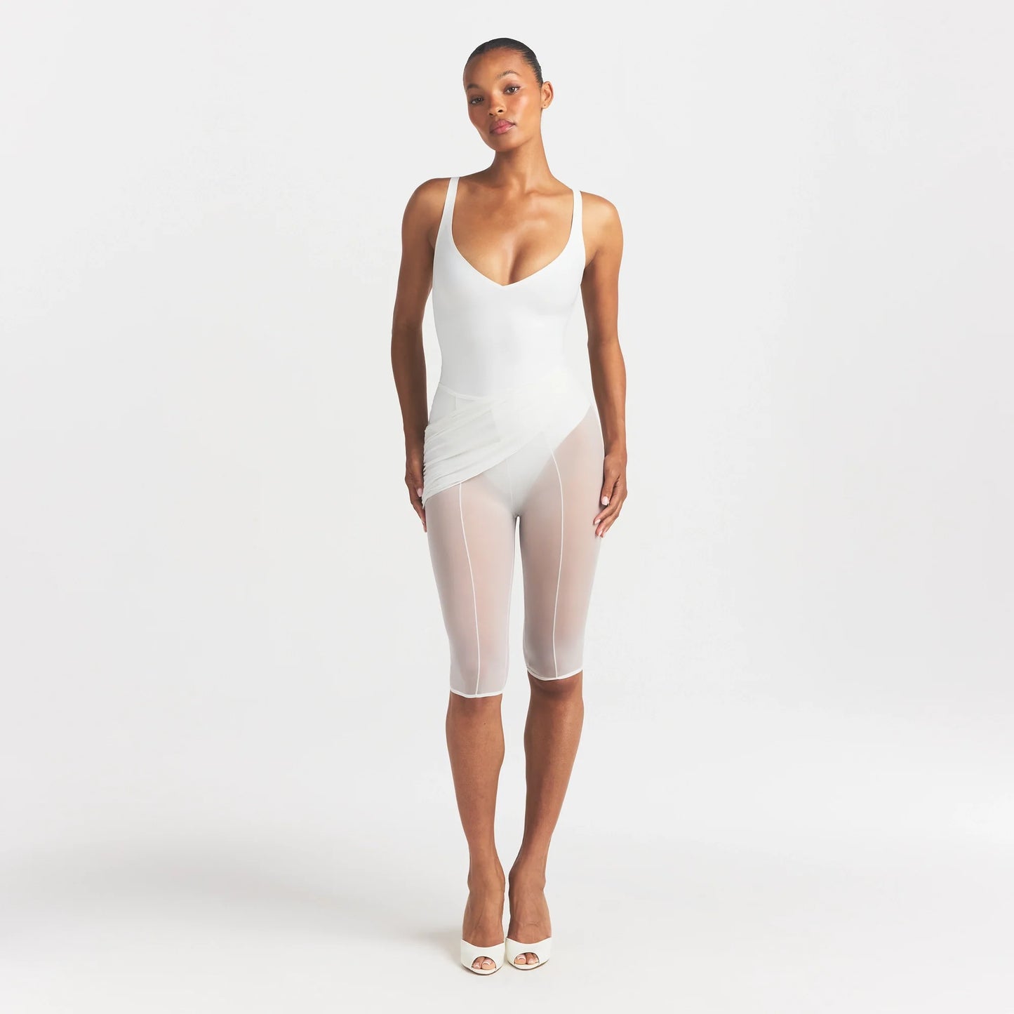 SKIMS BODY UNLINED PLUNGE THONG BODYSUIT | IVORY