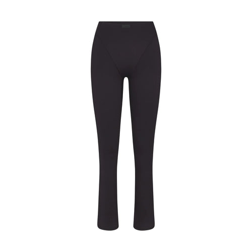 NikeSKIMS MATTE V-LINE 39" STRAIGHT LEGGING | OBSIDIAN