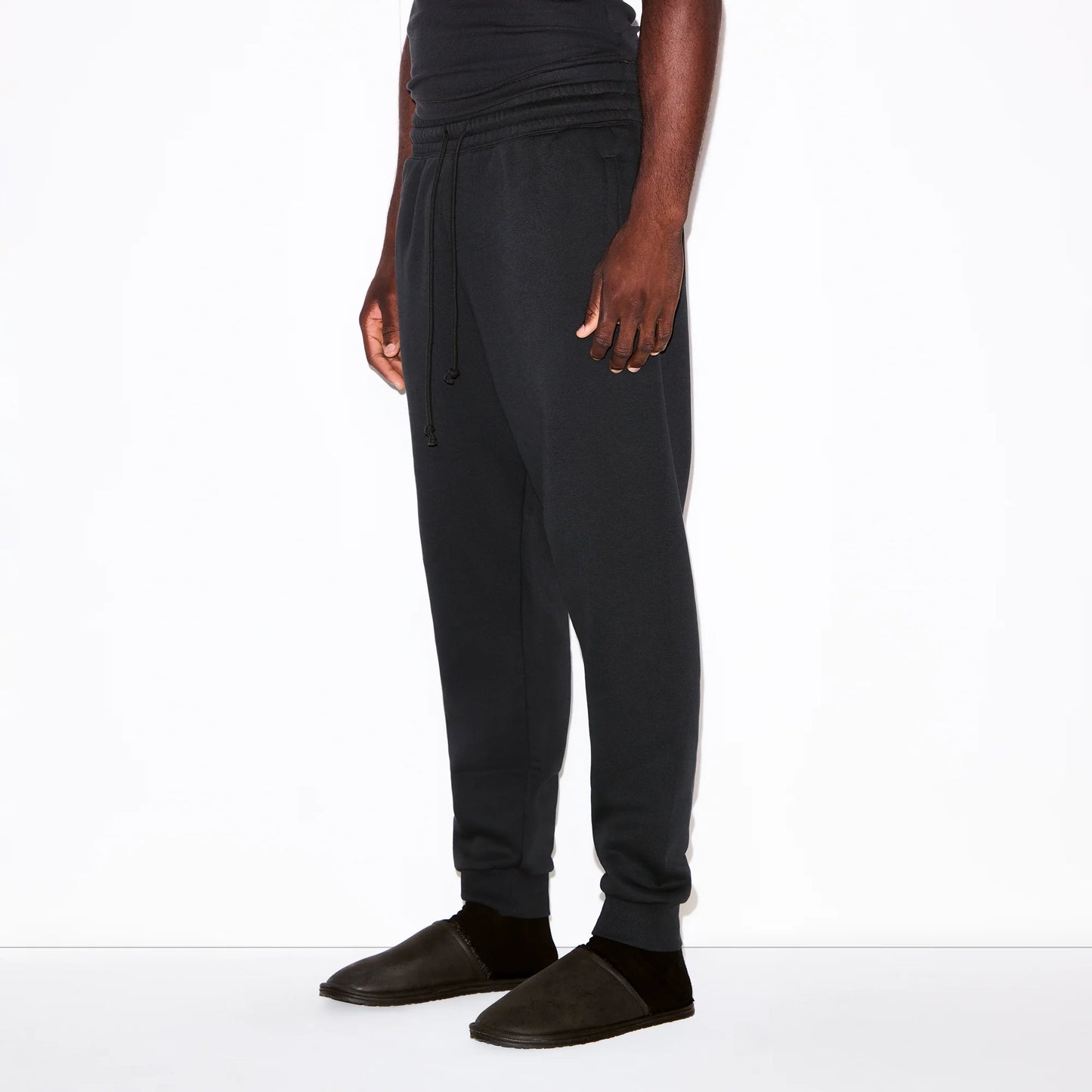 FLEECE LOUNGE MENS TAPERED JOGGER | WASHED ONYX