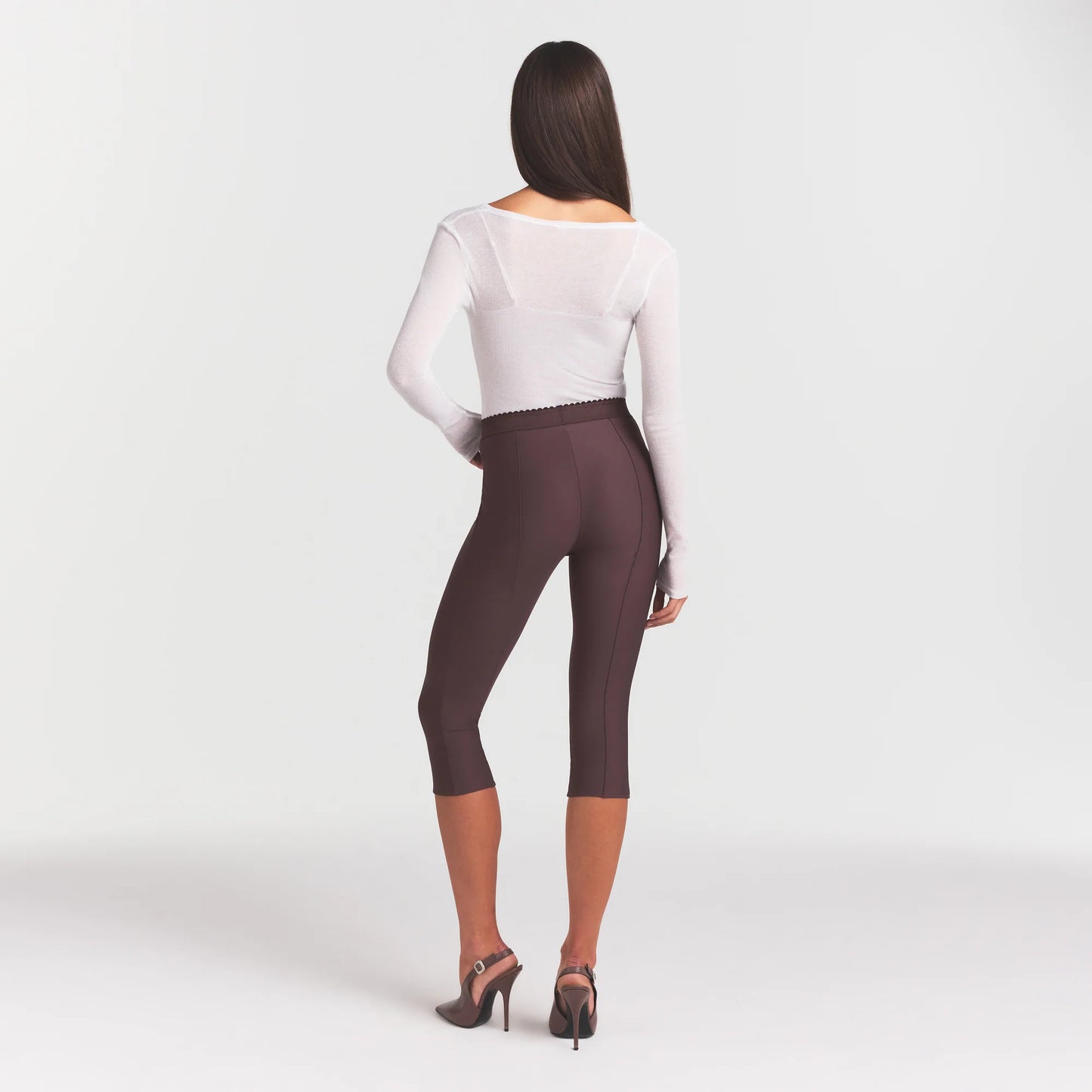 SKIMS BODY HIGH-WAISTED CAPRI | RAISIN