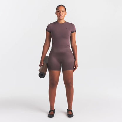 NikeSKIMS SATIN SHINE BONDED WAIST 5" BIKER SHORT | RESIN