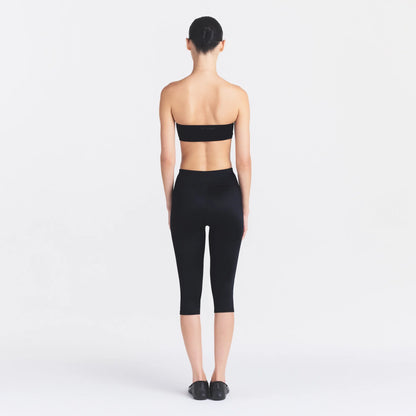NikeSKIMS SATIN SHINE CAPRI 17" LEGGING | OBSIDIAN