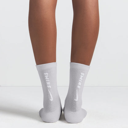 NikeSKIMS ACCESSORIES DRI-FIT™ CREW SOCK 3-PACK | HEATHER GREY MULTI