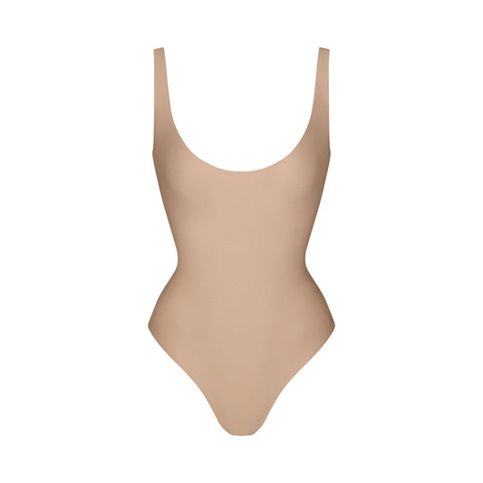 SKIMS BODY SCOOP LOW BACK THONG BODYSUIT | CLAY