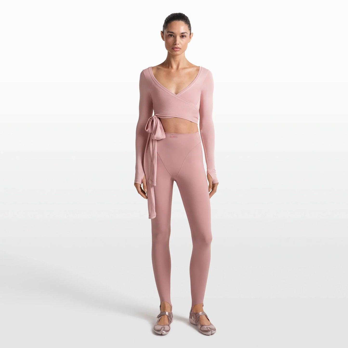 NikeSKIMS MATTE V-LINE STIRRUP LEGGING | HIMALAYAN