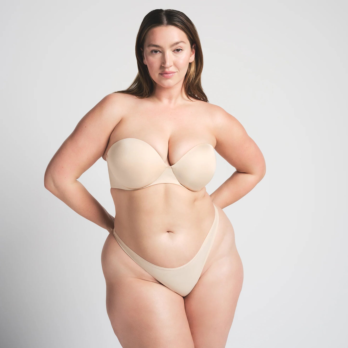SKIMS ULTIMATE STRAPLESS PUSH-UP BRA | SAND