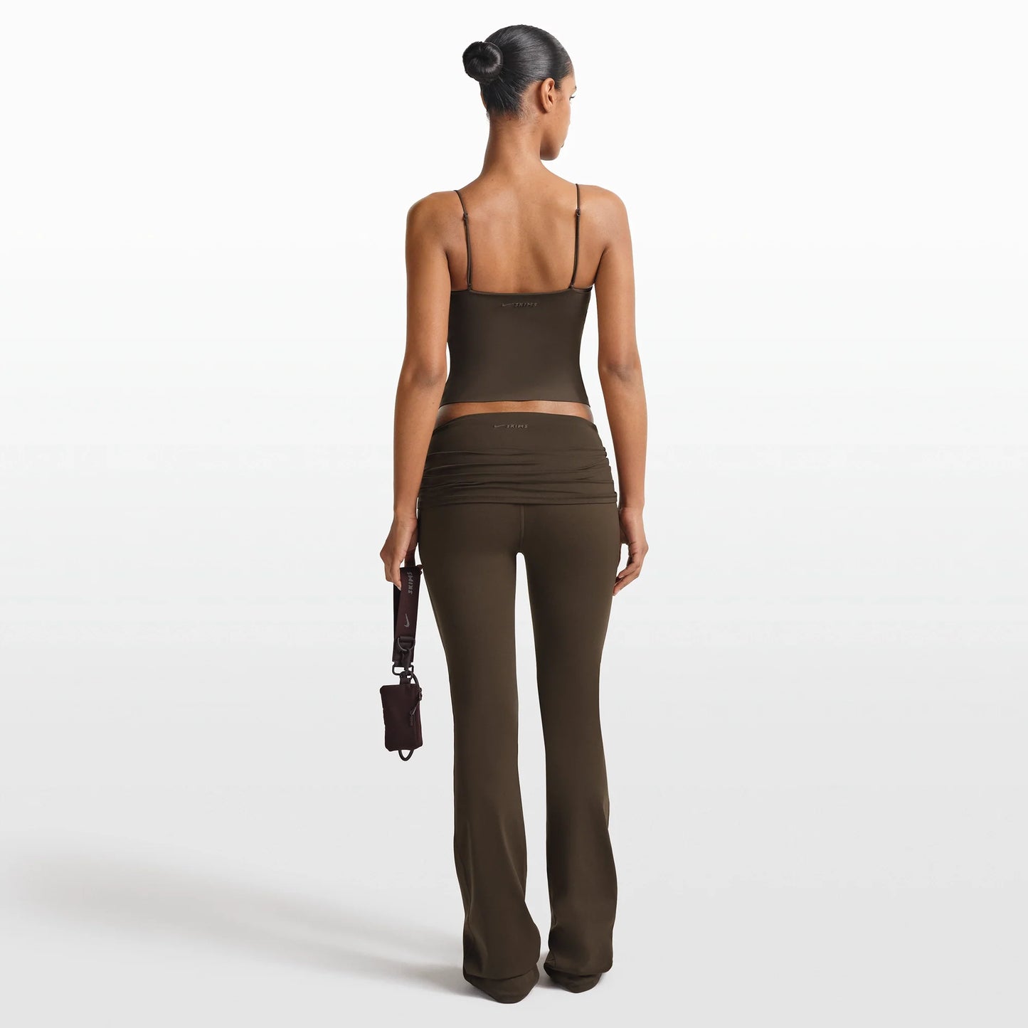 NikeSKIMS MATTE SHIRRED FRONT TANK | DARK SEPIA