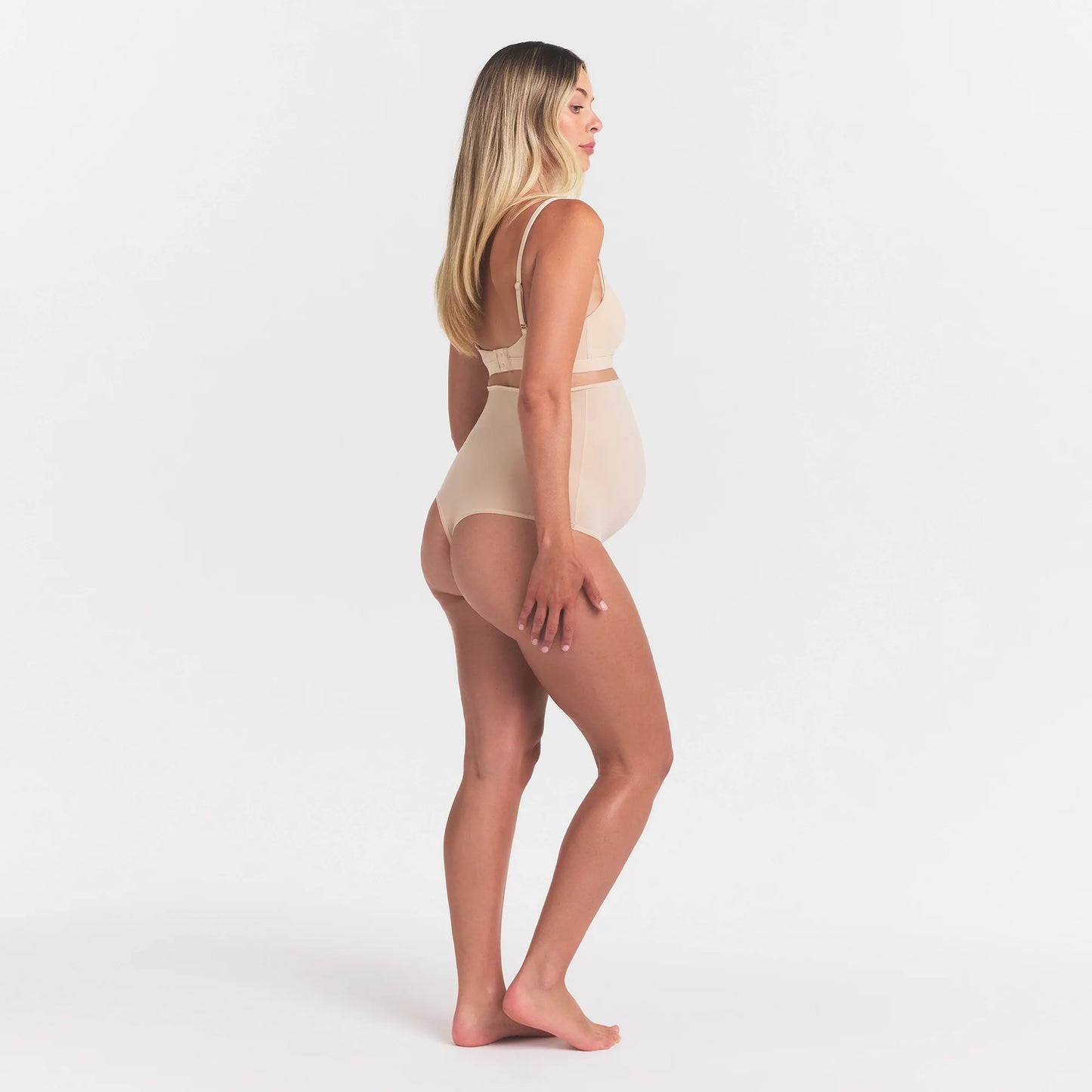 FITS EVERYBODY MATERNITY NURSING SCOOP BRALETTE | SAND
