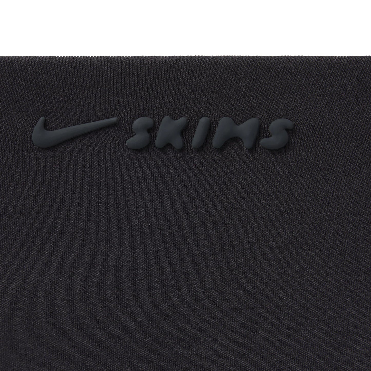 NikeSKIMS MATTE SCOOP NECK BRA | OBSIDIAN