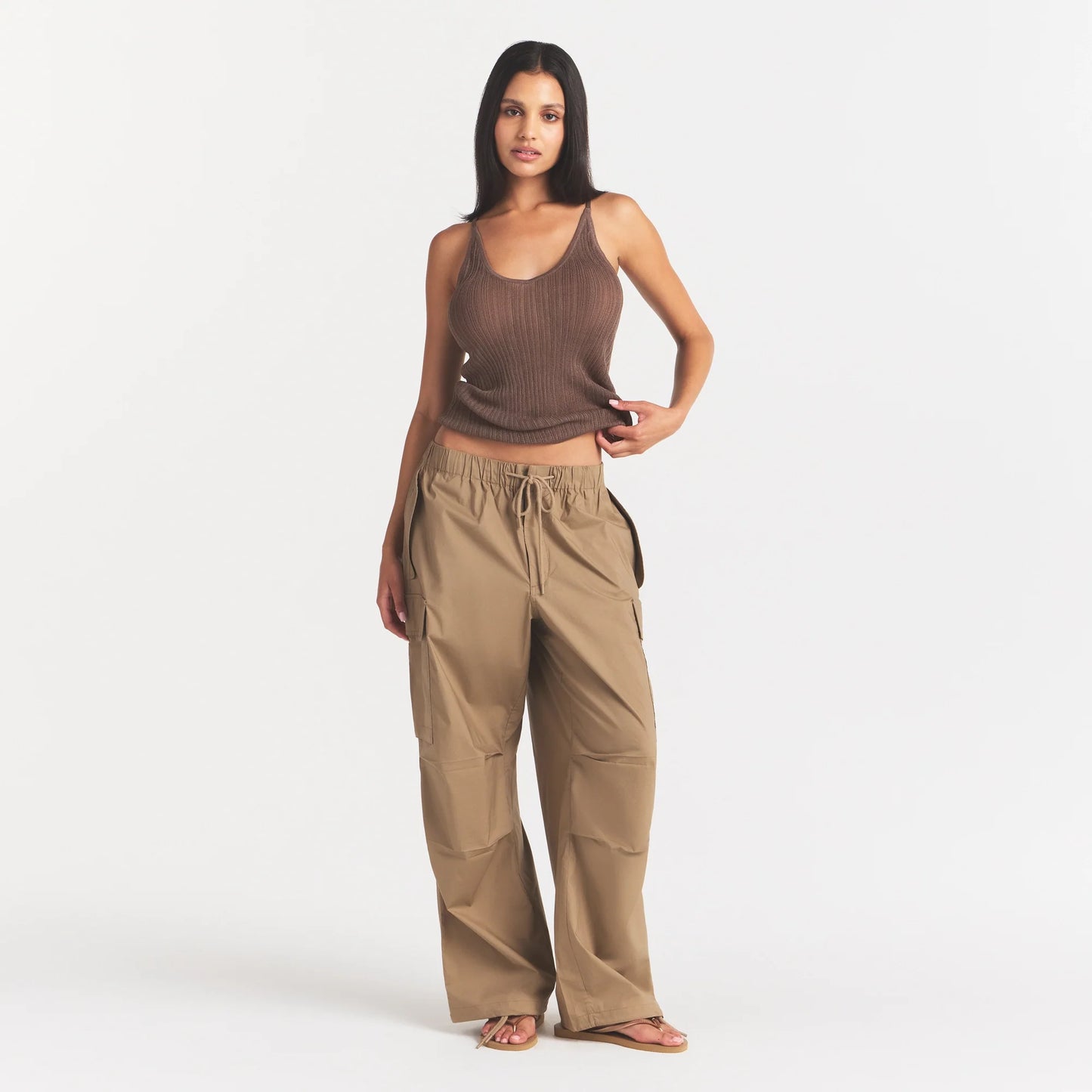 WOVEN COTTON OVERSIZED LOW RISE CARGO PANT | DESERT