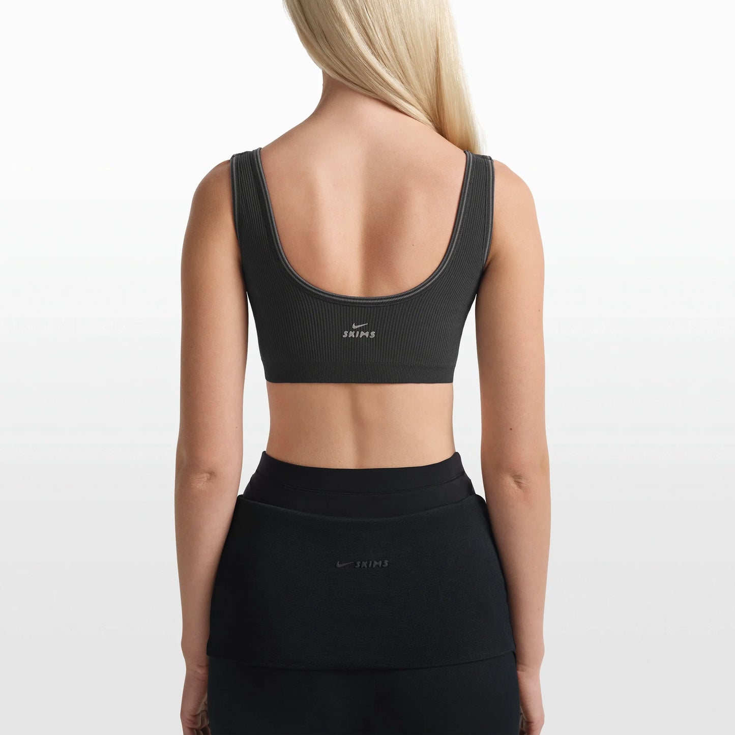 NikeSKIMS RIBBED SEAMLESS SCOOP BRA | OBSIDIAN