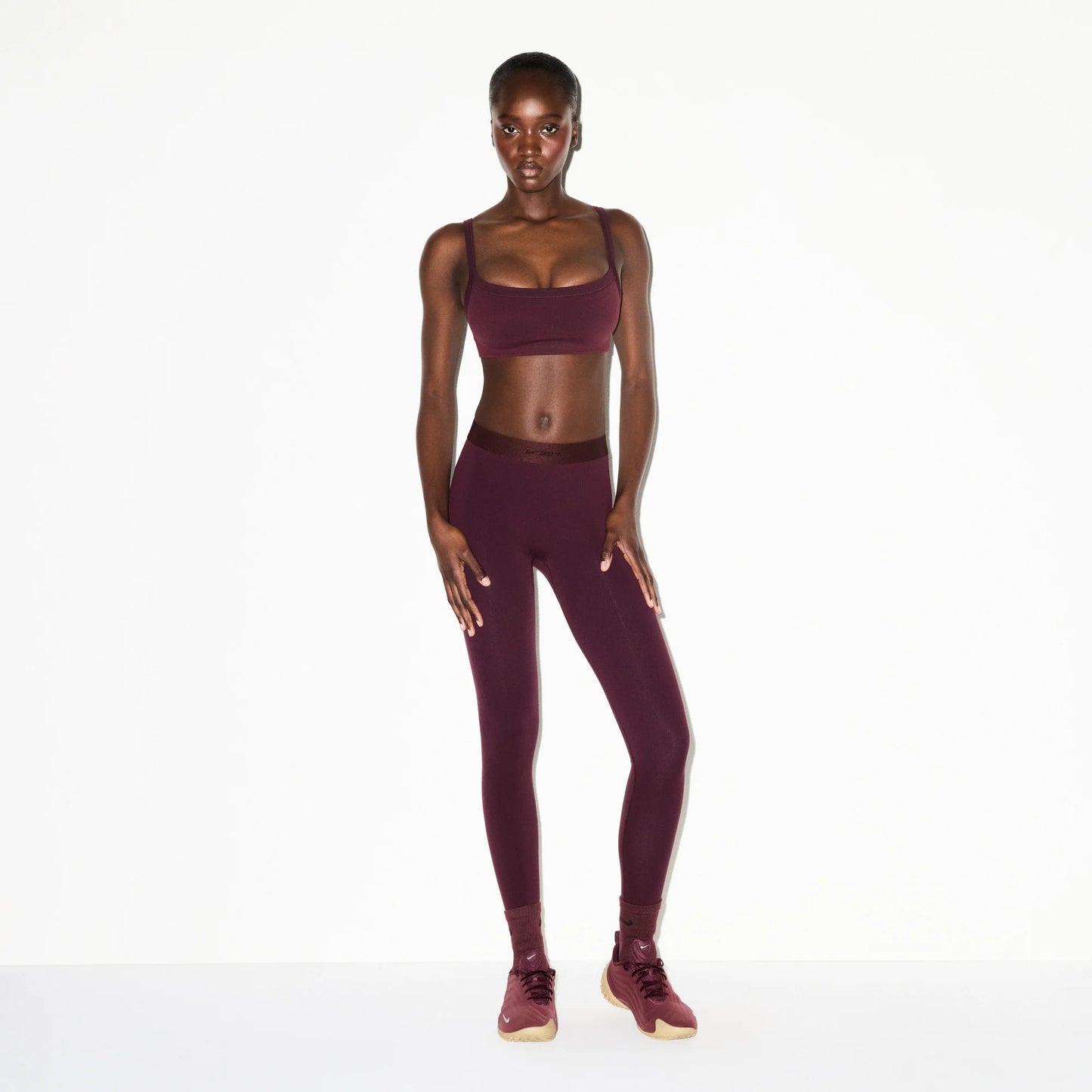 NikeSKIMS VINTAGE SEAMLESS CAMI BRA | CURRANT