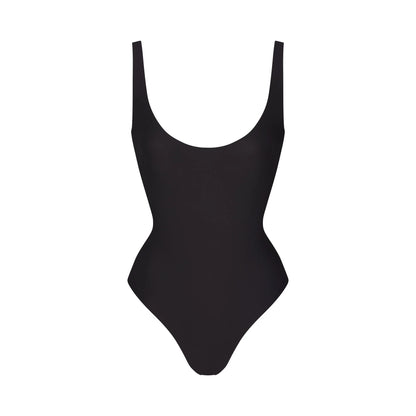 SKIMS BODY SCOOP LOW BACK THONG BODYSUIT | ONYX