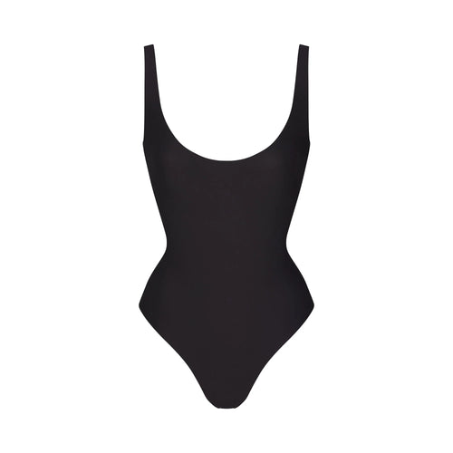 SKIMS BODY SCOOP LOW BACK THONG BODYSUIT | ONYX