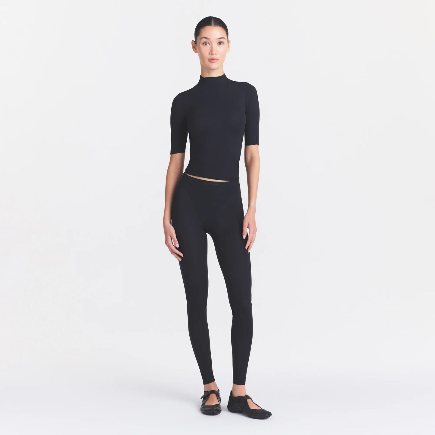 NikeSKIMS WEIGHTLESS LAYERS V-PANEL 28" LEGGING | OBSIDIAN