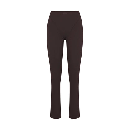 NikeSKIMS MATTE V-LINE 39" STRAIGHT LEGGING | DARK SEPIA