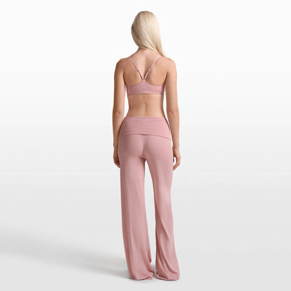 NikeSKIMS MATTE CONTOUR CAMI BRA | HIMALAYAN
