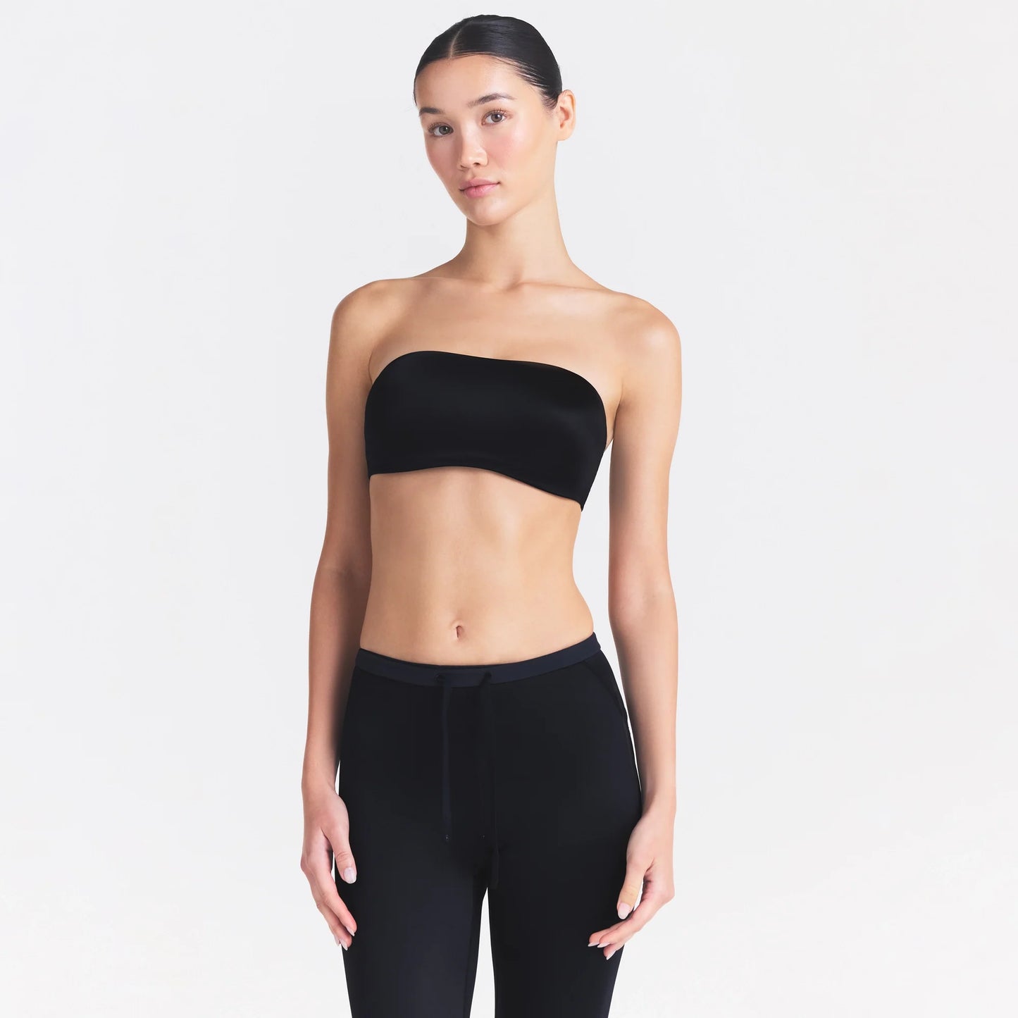 NikeSKIMS SATIN SHINE BANDEAU BRA | OBSIDIAN