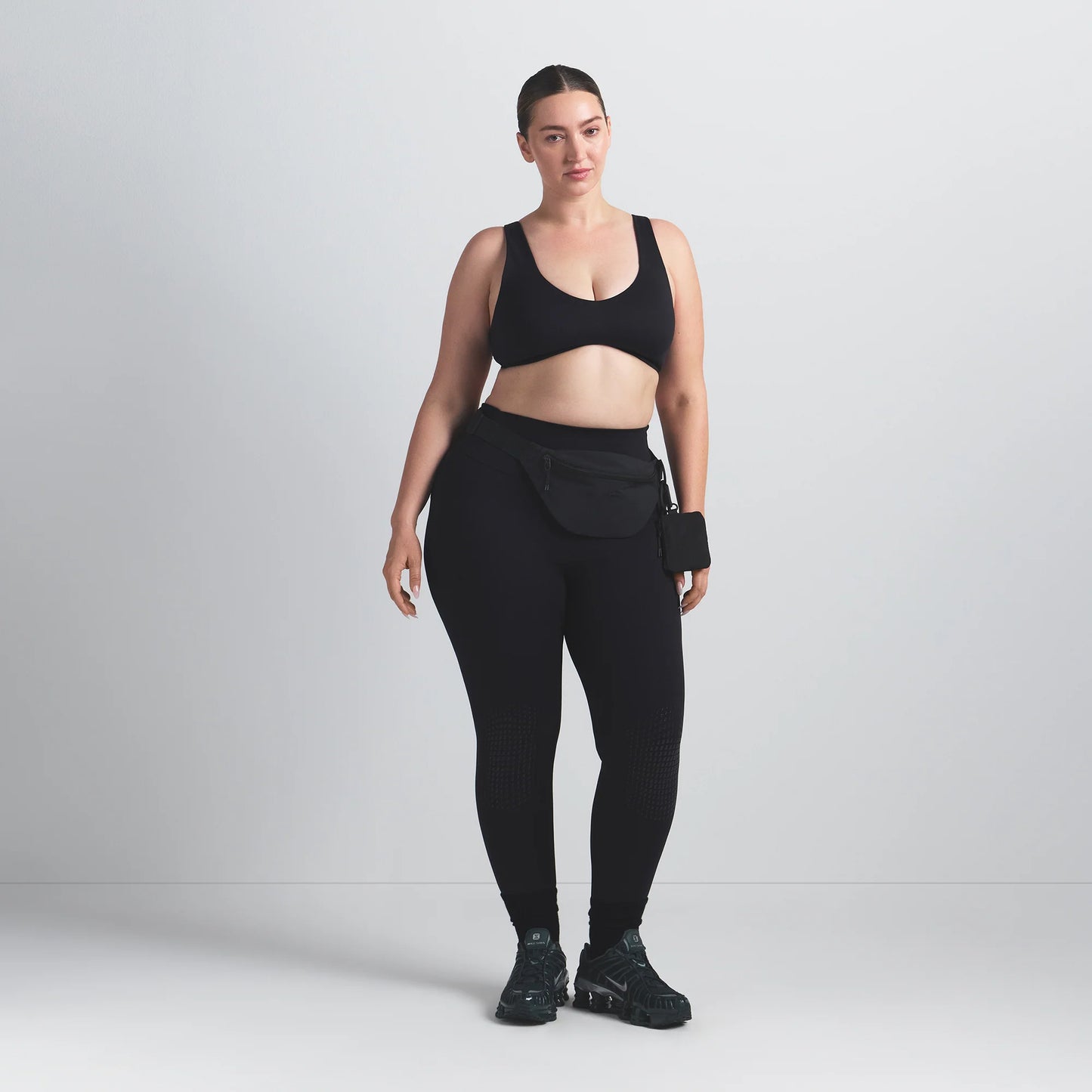 NikeSKIMS MATTE SHAPING SCOOP BRA | OBSIDIAN
