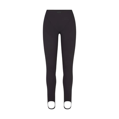 NikeSKIMS MATTE V-LINE STIRRUP LEGGING | OBSIDIAN
