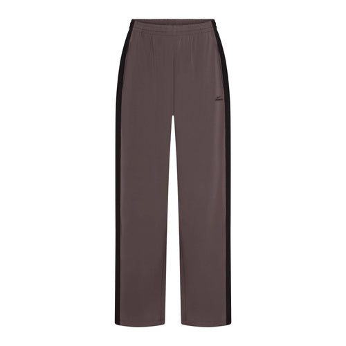 NikeSKIMS STRETCH KNIT WIDE LEG PANT | RESIN