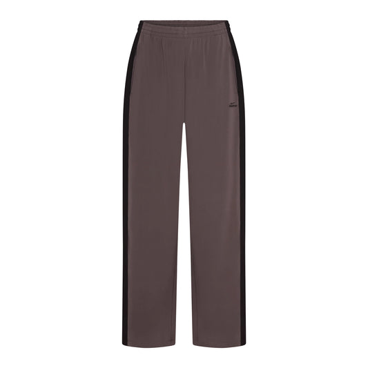 NikeSKIMS STRETCH KNIT WIDE LEG PANT | RESIN