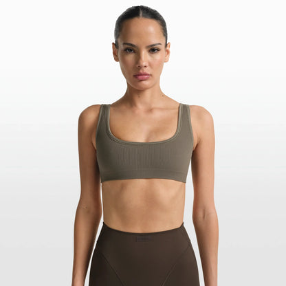 NikeSKIMS RIBBED SEAMLESS MICRO SCOOP BRA | DUSTY OAKMOSS