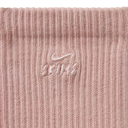 NikeSKIMS ACCESSORIES DRI-FIT™ PILATES GRIP CREW SOCK | HIMALAYAN