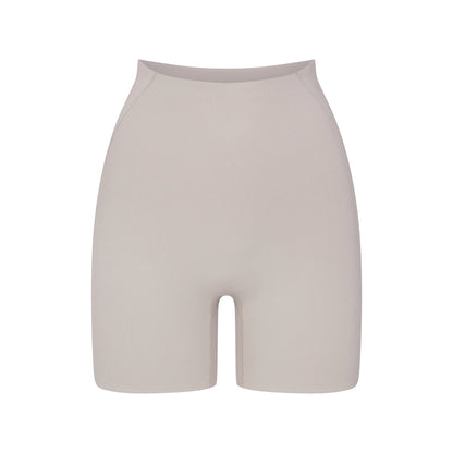NikeSKIMS STUDIO STRETCH 5" BIKER SHORT | LINEN